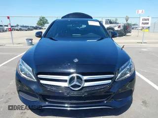 2018 Mercedes-Benz C 300 z VIN 55SWF4JB9JU250869, wystawiony jako IAAI lot #41990855 z przebiegiem 54 938 mil mil oraz . Historia ofert i sprzedaży dostępna na DreamBid. Obrazek 12.