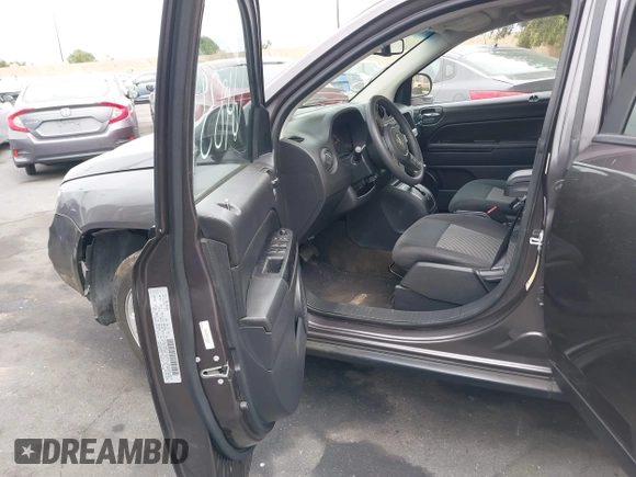 2017 Jeep Compass Sport with VIN 1C4NJCBB6HD134437, listed as a IAAI auction lot 42064834 with 118,685 mi miles and . Bid and sale history available at DreamBid. Image 5.