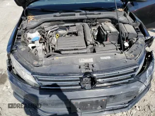 2017 Volkswagen Jetta S z VIN 3VW2B7AJXHM319558, wystawiony jako Copart lot #54708105 z przebiegiem 108 476 mil mil oraz Czysty tytuł • Clean title. Historia ofert i sprzedaży dostępna na DreamBid. Obrazek 11.