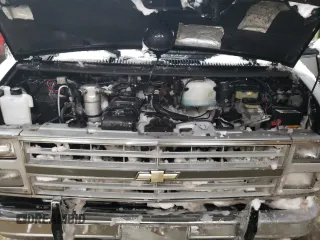 1988 Chevrolet Chevy Van z VIN 2GBEG25K2J4137750, wystawiony jako Copart lot #51053075 z przebiegiem 26 823 mil mil oraz Szkoda całkowita • Salvage title. Historia ofert i sprzedaży dostępna na DreamBid. Obrazek 12.