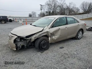 2009 Toyota Camry LE z VIN 4T1BK46K79U585745, wystawiony jako Copart lot #41968145 z przebiegiem 111 011 mil mil oraz Szkoda całkowita • Salvage title. Historia ofert i sprzedaży dostępna na DreamBid. Obrazek 1.