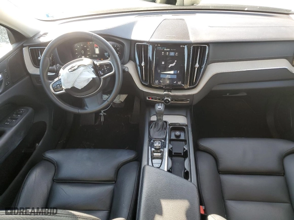 2019 Volvo XC60 Inscription with VIN LYVA22RL3KB307126, listed as a Copart auction lot 86628054 with 47,830 mi miles and Salvage Title. Bid and sale history available at carsss.com. Image 8.