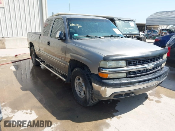 1999 Chevrolet Silverado 1500 LS with VIN 2GCEK19T4X1219464, listed as a IAAI auction lot 42131667 with 198,192 mi miles. Bid and sale history available at carsss.com. Image 1.