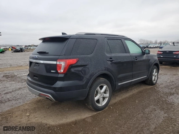 2017 Ford Explorer XLT with VIN 1FM5K8DH0HGD84004, listed as a Copart auction lot 44126095 with 94,116 mi miles and Salvage Title. Bid and sale history available at carsss.com. Image 3.