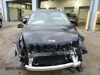 2014 Jeep Cherokee Latitude with VIN 1C4PJMCS9EW128600, listed as a Copart auction lot 43817505 with Not Provided miles and Salvage Title. Bid and sale history available at DreamBid. Image 5.
