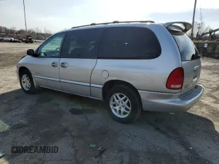 2000 Dodge Caravan SE with VIN 1B4GP44R4YB761945, listed as a Copart auction lot 51505745 with 110,452 mi miles and Salvage Title. Bid and sale history available at carsss.com. Image 2.