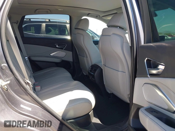 2019 Acura RDX w/Technology Pkg with VIN 5J8TC2H5XKL005340, listed as a IAAI auction lot 42098235 with 61,656 mi miles. Bid and sale history available at carsss.com. Image 8.