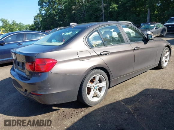 2014 BMW 3 Series 328i xDrive with VIN WBA3B5C53EP543978, listed as a IAAI auction lot 42538498 with 194,826 mi miles and . Bid and sale history available at DreamBid. Image 4.