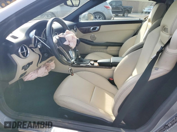 2015 Mercedes-Benz SLK 250 with VIN WDDPK4HA1FF106580, listed as a Copart auction lot 57462625 with 37,971 mi miles and Salvage title. Bid and sale history available at DreamBid. Image 7.