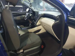 2022 Hyundai Tucson SEL with VIN 5NMJBCAEXNH069845, listed as a IAAI auction lot 41481383 with 10,985 mi miles and . Bid and sale history available at DreamBid. Image 5.