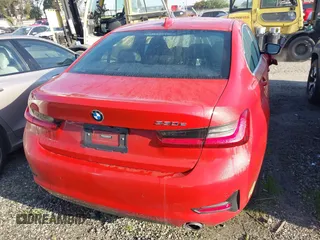 2021 BMW 3 Series 330e with VIN 3MW5P7J08M8B74884, listed as a IAAI auction lot 41587760 with 36,601 mi miles. Bid and sale history available at carsss.com. Image 17.