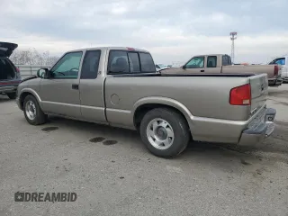 2003 GMC Sonoma SLS with VIN 1GTCS19X338207324, listed as a Copart auction lot 87468524 with 123,453 mi miles and Salvage Title. Bid and sale history available at carsss.com. Image 2.