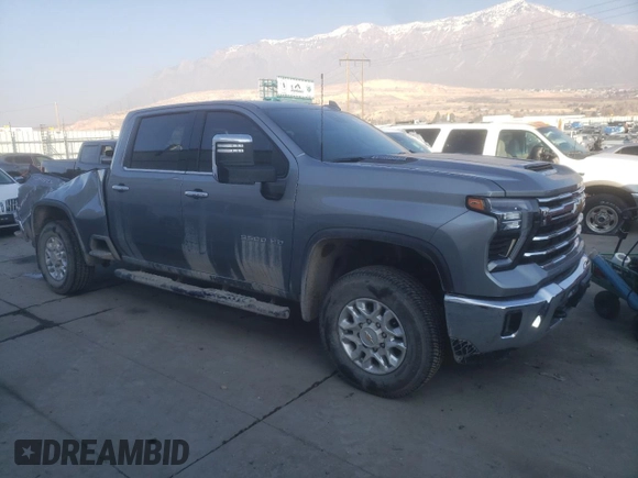 2024 Chevrolet Silverado 3500HD LTZ with VIN 2GC4YUEYXR1174613, listed as a Copart auction lot 83714764 with 7,123 mi miles and Salvage Title. Bid and sale history available at carsss.com. Image 4.