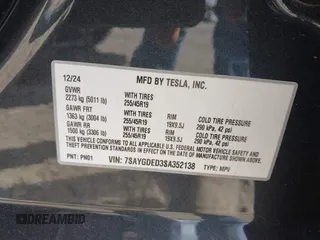 2025 Tesla Model Y Long Range with VIN 7SAYGDED3SA352138, listed as a IAAI auction lot 41760798 with 1,209 mi miles and . Bid and sale history available at DreamBid. Image 9.