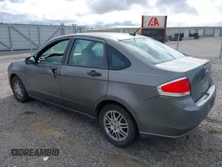 2011 Ford Focus SE with VIN 1FAHP3FN9BW152187, listed as a IAAI auction lot 41771930 with 170,152 mi miles. Bid and sale history available at carsss.com. Image 3.