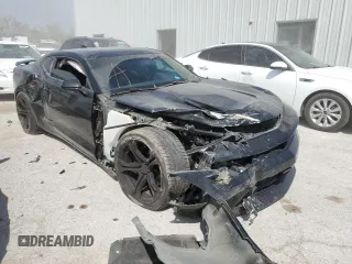 2016 Chevrolet Camaro 2SS z VIN 1G1FH1R74G0118399, wystawiony jako Copart lot #53320365 z przebiegiem 64 551 mil mil oraz Szkody całkowita. Historia ofert i sprzedaży dostępna na DreamBid. Obrazek 4.