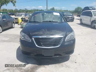 2013 Chrysler 200 Limited with VIN 1C3CCBCG0DN543371, listed as a IAAI auction lot 41968600 with 94,560 mi miles. Bid and sale history available at carsss.com. Image 12.