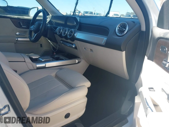 2023 Mercedes-Benz GLB 250 с VIN W1N4M4GB8PW320011, выставлен на аукционе IAAI как лот 41310606 с пробегом 19 091 миль миль и . История ставок и продаж доступна на DreamBid. Изображение 5.