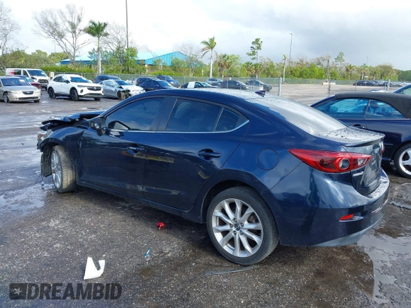 2015 Mazda 3 S Grand Touring z VIN JM1BM1W35F1238188, wystawiony jako IAAI lot #41206030 z przebiegiem 316 542 mil mil oraz . Historia ofert i sprzedaży dostępna na DreamBid. Obrazek 3.