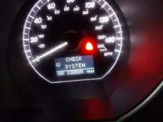 2007 Lexus RX 400h z VIN JTJGW31U172001122, wystawiony jako IAAI lot #42335831 z przebiegiem 232 699 mil mil oraz . Historia ofert i sprzedaży dostępna na DreamBid. Obrazek 7.