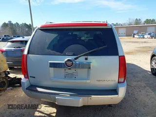 2011 Cadillac Escalade ESV Premium с VIN 1GYS4JEF1BR154922, выставлен на аукционе IAAI как лот 41487239 с пробегом 154 979 миль миль и . История ставок и продаж доступна на DreamBid. Изображение 16.