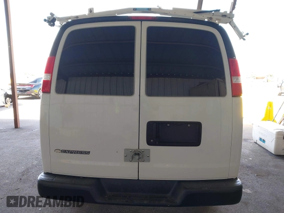 2017 Chevrolet Express Cargo с VIN 1GCWGAFF6H1350570, выставлен на аукционе IAAI как лот 42251678 с пробегом 165 837 миль миль и . История ставок и продаж доступна на DreamBid. Изображение 17.