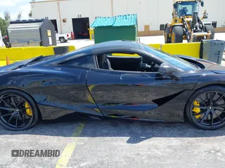 2018 McLaren 720S z VIN SBM14DCA9JW001142, wystawiony jako IAAI lot #42117797 z przebiegiem 15 654 mil mil oraz . Historia ofert i sprzedaży dostępna na DreamBid. Obrazek 13.