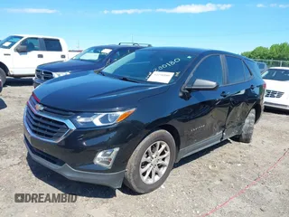 2020 Chevrolet Equinox LS z VIN 2GNAXHEV8L6272219, wystawiony jako IAAI lot #42190880 z przebiegiem 135 672 mil mil oraz . Historia ofert i sprzedaży dostępna na DreamBid. Obrazek 2.