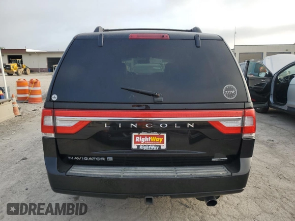 2015 Lincoln Navigator with VIN 5LMJJ2HT5FEJ04502, listed as a Copart auction lot 65600565 with 121,383 mi miles and Clean title. Bid and sale history available at DreamBid. Image 6.
