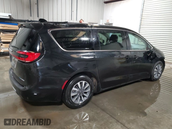 2024 Chrysler Pacifica Hybrid Select z VIN 2C4RC1S71RR102988, wystawiony jako Copart lot #59812695 z przebiegiem 56 240 mil mil oraz Czysty tytuł • Clean title. Historia ofert i sprzedaży dostępna na DreamBid. Obrazek 3.