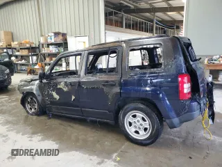 2015 Jeep Patriot Altitude z VIN 1C4NJRBB7FD105402, wystawiony jako Copart lot #57579485 z przebiegiem Nie podano mil oraz Nie do naprawy • Non repairable. Historia ofert i sprzedaży dostępna na DreamBid. Obrazek 2.