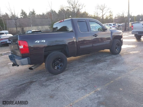 2008 Chevrolet Silverado 1500 LT w/1LT with VIN 1GCEK19J28Z330179, listed as a IAAI auction lot 41053805 with 143,670 mi miles. Bid and sale history available at carsss.com. Image 4.