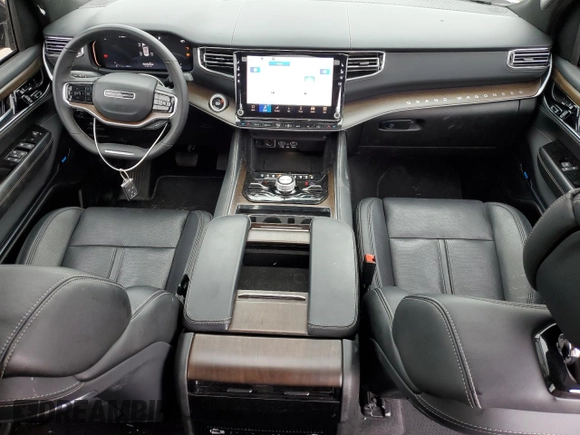 2024 Jeep Grand Wagoneer с VIN 1C4SJSEP4RS109943, выставлен на аукционе Copart как лот 53230095 с пробегом 27 251 миль миль и Списание • Salvage title. История ставок и продаж доступна на DreamBid. Изображение 8.