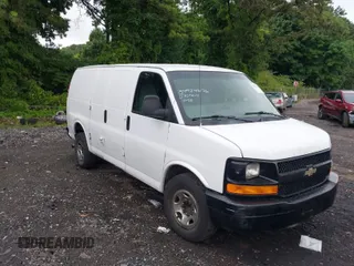 2007 Chevrolet Express Cargo Van with VIN 1GCGG25V371241758, listed as a IAAI auction lot 39924676 with 22,758 mi miles. Bid and sale history available at carsss.com. Image 1.