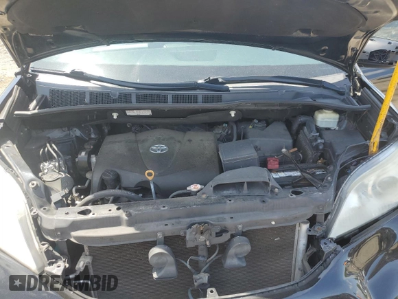 2017 Toyota Sienna XLE Auto Access Seat with VIN 5TDYZ3DC3HS782169, listed as a Copart auction lot 57553375 with 133,679 mi miles and Salvage title. Bid and sale history available at DreamBid. Image 12.