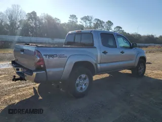2015 Toyota Tacoma with VIN 5TFLU4EN6FX138638, listed as a Copart auction lot 46865745 with 194,210 mi miles and Salvage Title. Bid and sale history available at DreamBid. Image 3.
