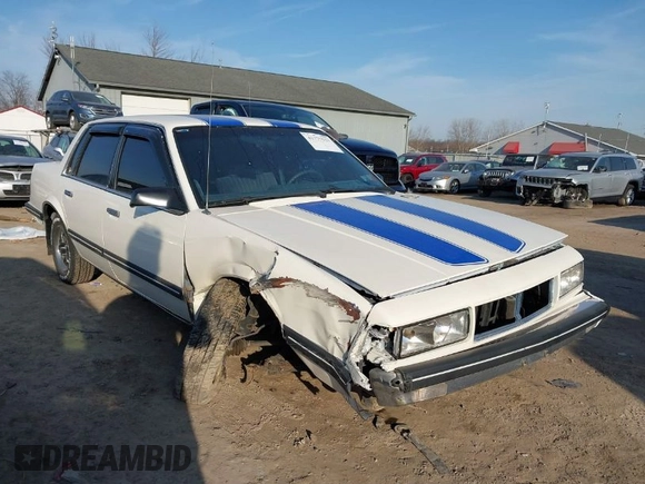 1988 Chevrolet Celebrity z VIN 1G1AW51W4J6137291, wystawiony jako IAAI lot #41777521 z przebiegiem 163 299 mil mil oraz . Historia ofert i sprzedaży dostępna na DreamBid. Obrazek 1.