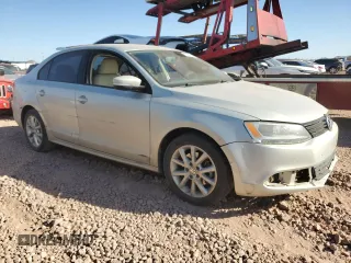 2012 Volkswagen Jetta SE z VIN 3VWDP7AJ1CM321623, wystawiony jako Copart lot #83437314 z przebiegiem 234 496 mil mil oraz Szkoda całkowita • Salvage title. Historia ofert i sprzedaży dostępna na DreamBid. Obrazek 4.