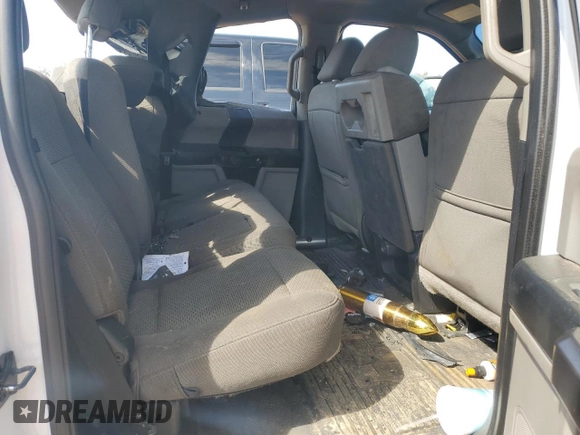 2021 Ford F-350 XL z VIN 1FT8W3DT4MED43846, wystawiony jako Copart lot #53909685 z przebiegiem 385 918 mil mil oraz Nie do naprawy • Non repairable. Historia ofert i sprzedaży dostępna na DreamBid. Obrazek 10.