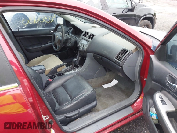 2007 Honda Accord LX SE z VIN 1HGCM56337A204233, wystawiony jako IAAI lot #42306130 z przebiegiem 240 178 mil mil oraz . Historia ofert i sprzedaży dostępna na DreamBid. Obrazek 5.