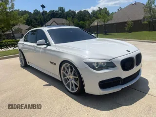 2010 BMW 7 Series 750Li z VIN WBAKB8C58ACY64395, wystawiony jako Copart lot #81823294 z przebiegiem 137 375 mil mil oraz Szkoda całkowita • Salvage title. Historia ofert i sprzedaży dostępna na DreamBid. Obrazek 1.