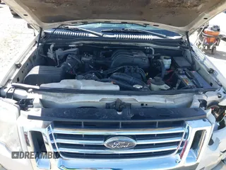 2010 Ford Explorer Eddie Bauer with VIN 1FMEU6EE5AUB13286, listed as a IAAI auction lot 41737633 with 207,341 mi miles. Bid and sale history available at carsss.com. Image 10.