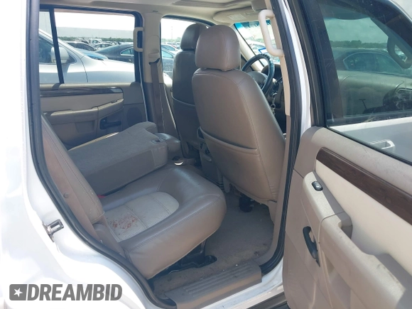 2004 Ford Explorer Eddie Bauer z VIN 1FMDU64W14UB35991, wystawiony jako IAAI lot #42663174 z przebiegiem 187 740 mil mil oraz . Historia ofert i sprzedaży dostępna na DreamBid. Obrazek 8.