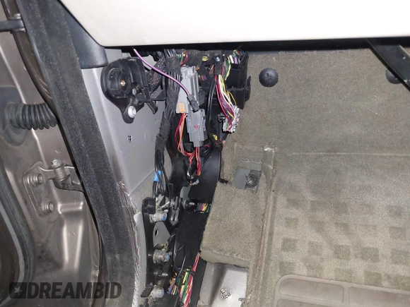 2015 Land Rover LR4 Lux with VIN SALAK2V66FA747024, listed as a IAAI auction lot 40163537 with 82,658 mi miles and . Bid and sale history available at DreamBid. Image 12.