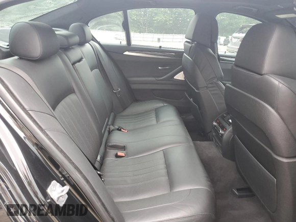 2014 BMW M5 z VIN WBSFV9C58ED097285, wystawiony jako Copart lot #55835345 z przebiegiem 108 189 mil mil oraz Szkoda całkowita • Salvage title. Historia ofert i sprzedaży dostępna na DreamBid. Obrazek 10.