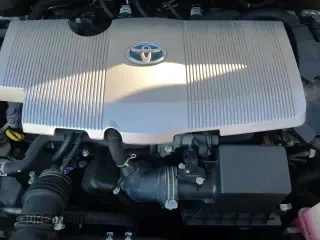 2020 Toyota Prius LE with VIN JTDKARFP7L3140547, listed as a Copart auction lot 81037635 with 43,512 mi miles and Clean title. Bid and sale history available at DreamBid. Image 14.