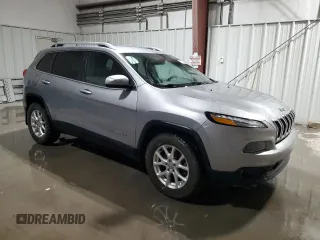 2016 Jeep Cherokee Latitude with VIN 1C4PJMCS2GW120678, listed as a Copart auction lot 50057775 with 151,811 mi miles and Clean Title. Bid and sale history available at carsss.com. Image 4.