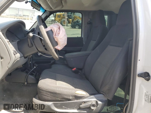 2004 Ford Ranger XL Fleet with VIN 1FTYR15E54PA14623, listed as a Copart auction lot 58401855 with 158,584 mi miles and Salvage title. Bid and sale history available at DreamBid. Image 7.