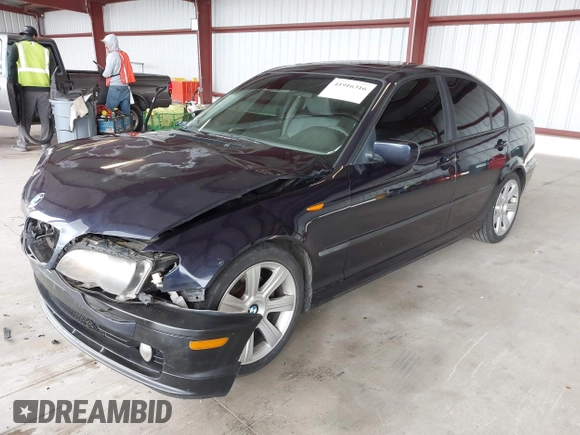2002 BMW 3 Series 325i with VIN WBAET37412NG79855, listed as a IAAI auction lot 41916316 with 232,702 mi miles. Bid and sale history available at carsss.com. Image 2.