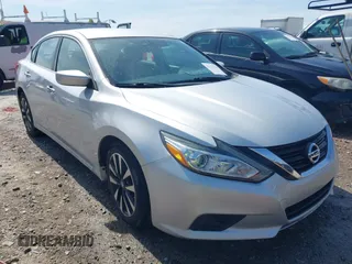 2018 Nissan Altima SR with VIN 1N4AL3AP6JC271207, listed as a IAAI auction lot 41839284 with 111,144 mi miles and . Bid and sale history available at carsss.com. Image 1.